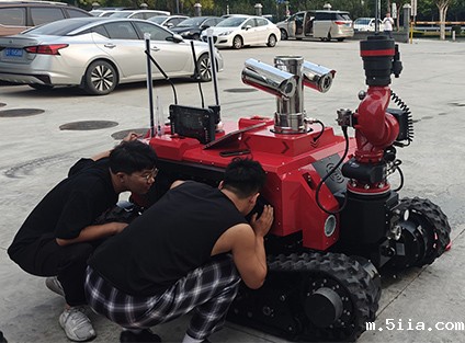 革新环保监测技术：雷竞技raybet官网入口气体检测仪携手机器人共绘化工园区绿色未来